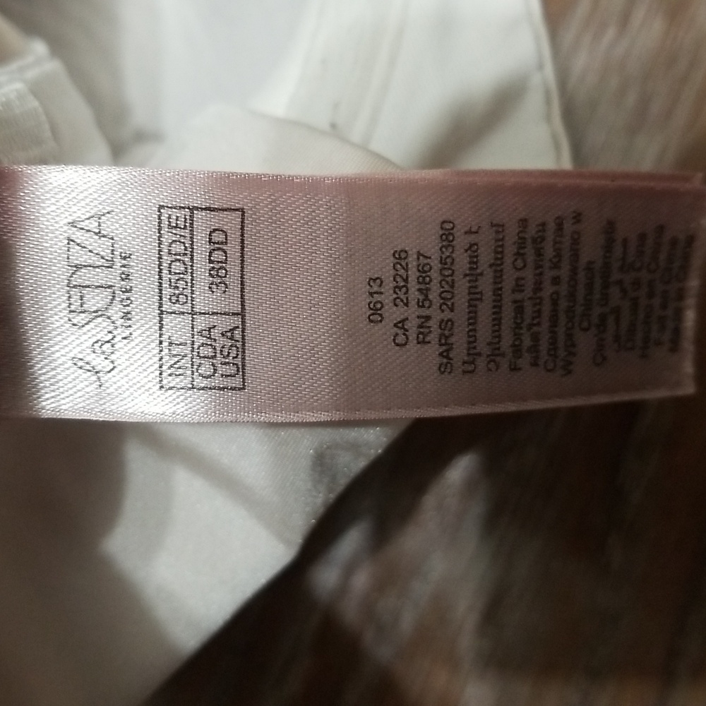 (38DD) La SENZA Lingerie Padded and Underwire Support Bra Lace Accent Intimates - Picture 7 of 8